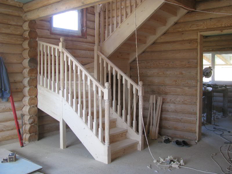 строительство деревянных лестниц